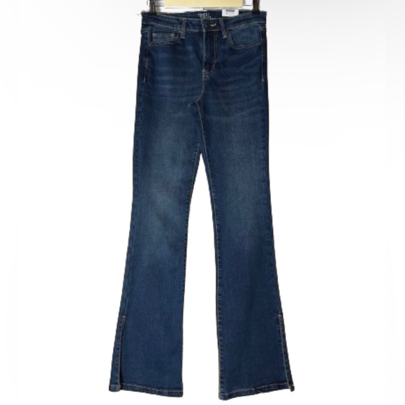 Time and Tru Denim - NWT Time And Tru Women’s TT Blue Bootcut Jeans Size 4